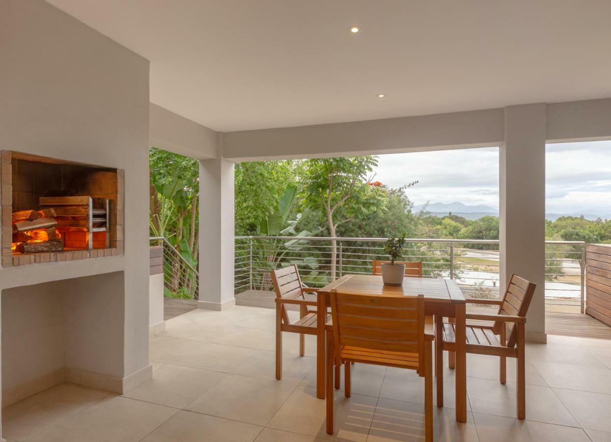 Apartamento Sunrise Bay Self Catering Plettenberg Bay Exterior foto