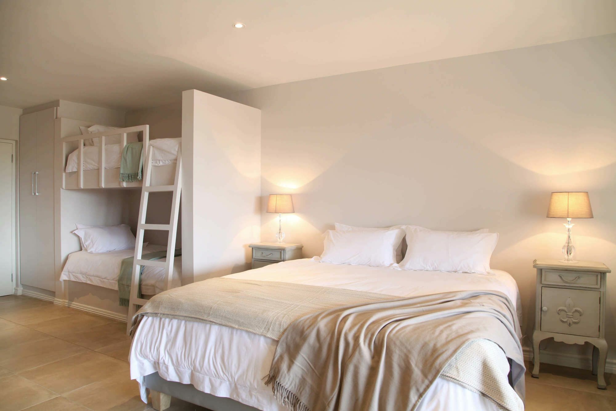 Apartamento Sunrise Bay Self Catering Plettenberg Bay Exterior foto